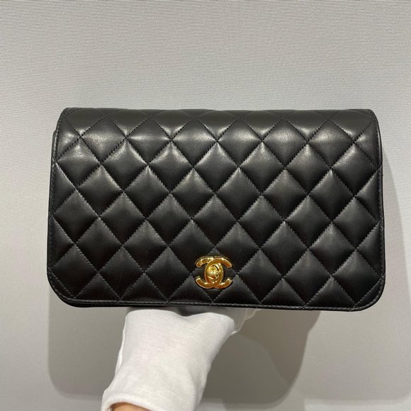 CHANEL Vintage Full Flap WOC Gold Hardware Black Lamp Leather - Picture 3 of 16